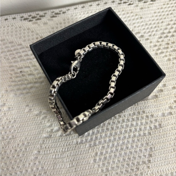 Tiffany & Co Sterling Silver Venetian Box Link Bracelet - Picture 9 of 10